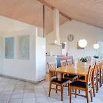Сasa de vacaciones Awesome Home In Spottrup With Sauna Spottrup